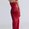Adrienne Scarlet satenkjole uten stropper