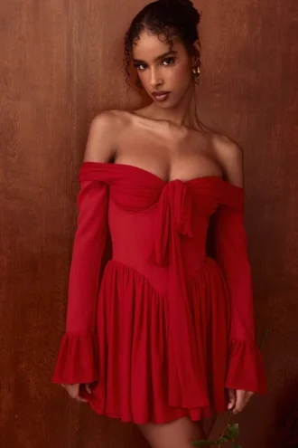 Alana Scarlet Off Shoulder Kjoler