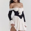 Alana svart og kremfarget off-shoulder-kjole