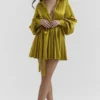 Allegra Chartreuse plissert skjortekjole