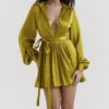 Allegra Chartreuse plissert skjortekjole