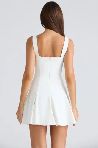 Amelie Vintage elfenbensfarget minikjole i stretchkrepp
