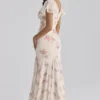 Amina elfenbensfarget maxi-te-kjol i georgette med vintage rose-mønster