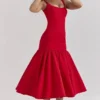Amore Scarlet midikjole med lav midje