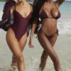 Santorini Prune bikinier med snøring i sidene som underdeler