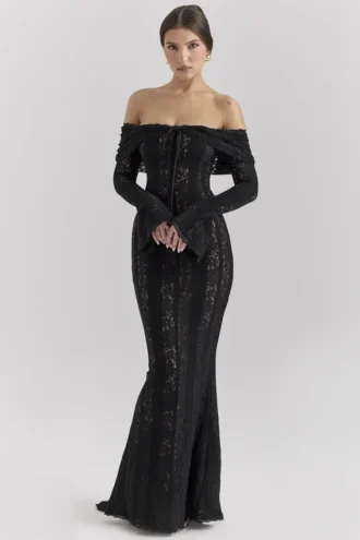 Belle svart off-shoulder maxi-kjol i blomstermønstret blonder