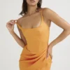Bianca Tangerine Satin Plissert Korsetter Midi-kjoler