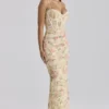 Calista ferskenfarget maxi-kjol i mesh med blomstertrykk