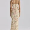 Calista ferskenfarget maxi-kjol i mesh med blomstertrykk