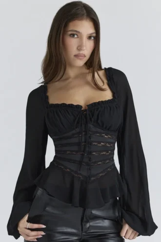 Cara svart langermet georgette-peplum-topper