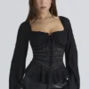 Cara svart langermet georgette-peplum-topper