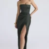 Carelle smaragdgrønn satengstrapless maxikjole