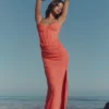Carmella Coral Maxi-kjol med håndbroderte detaljer