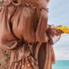 Chaya Hazelnut Off Shoulder Kjoler