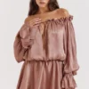 Chaya Hazelnut Off Shoulder Kjoler