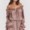 Chaya Hazelnut Off Shoulder Kjoler