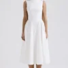 Cindy hvit twill midilengde sommerkjole