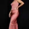 Colette Rose Satin Midi-skjørt med lav midje