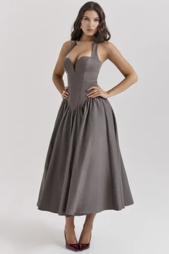 Coquette Smoke Halter Midi-kjoler