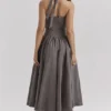 Coquette Smoke Halter Midi-kjoler