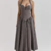 Coquette Smoke Halter Midi-kjoler