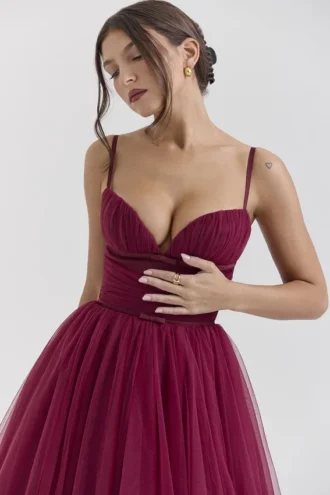 Countess Cabernet Tulle Midi-kjoler