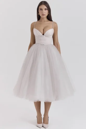 Countess French Dove Tulle Midi-kjoler