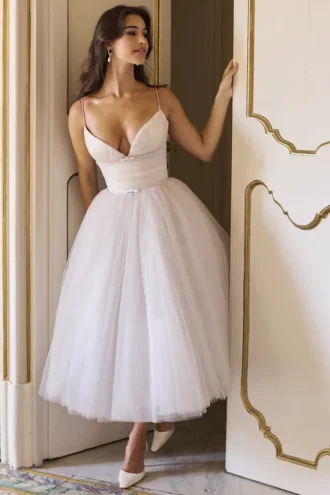 Countess French Dove Tulle Midi-kjoler