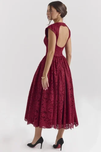Debutante Berry Lace Backless Midi Kjoler