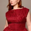 Debutante Berry Lace Backless Midi Kjoler
