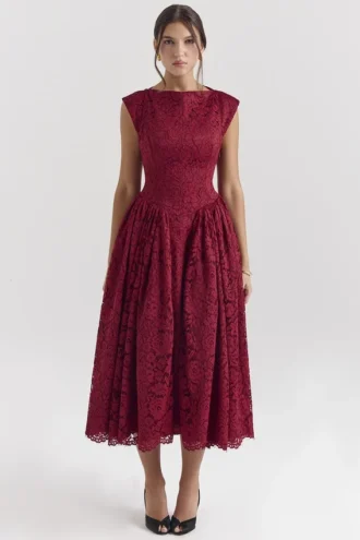 Debutante Berry Lace Backless Midi Kjoler