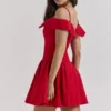 Elida Scarlet minikjole med bare skuldre