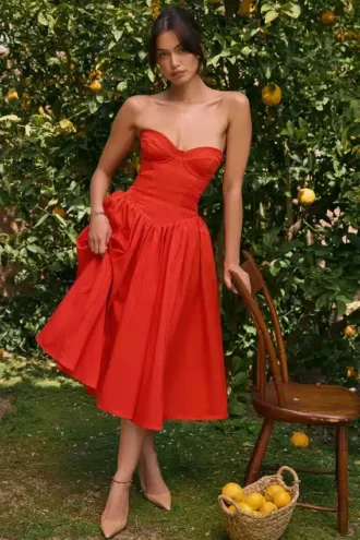 Elizabeth italiensk tomatfarget stroppeløs sommerkjole