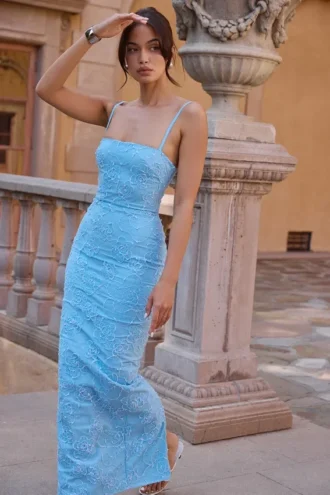 Eva Tuscan Blue brodert blomstermønstret maxikjole