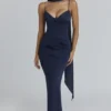 Freya Navy Satin Gathered Maxi Kjole + Skjerf