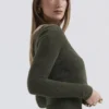 Gene Khaki myk og luftig strikkecardigan