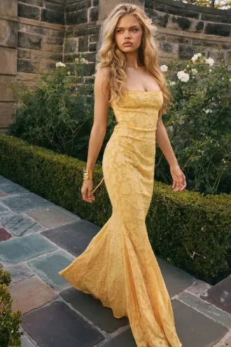 Joan Apricot maxi-kjole med snøring i ryggen