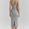 Kiki lysegrå bodycon-midikjole med meshpaneler
