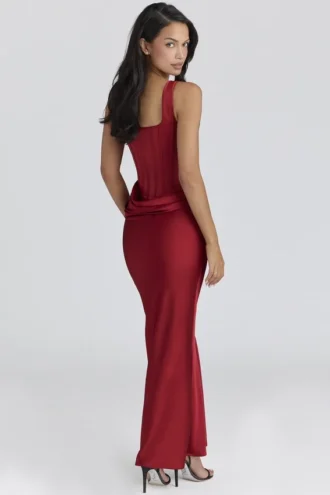Kira rød satinkorsetter-maxidress