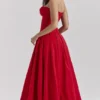 Lady Scarlet stroppeløs midikjole