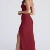 Lini dyp rød stretch-mesh korsetter-maxidress
