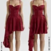 Lola vinrød jacquard-satin drapert minikjole
