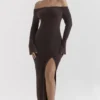 Lucena Espresso strikket off-shoulder-kjole