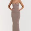 Lucia Taupe stroppeløs korsetter-maxidress