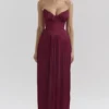 Marcella Berry plissert sateng-maxidress