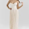 Marcella Ivory Georgette plissert maxikjole