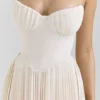 Marcella Ivory Georgette plissert maxikjole