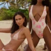 Martinique badedrakt med blomstertrykk