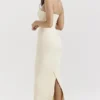 Mia Ecru Halter Maxi-kjoler