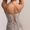 Naima sølvpyntet korsett-maxidress med perler
